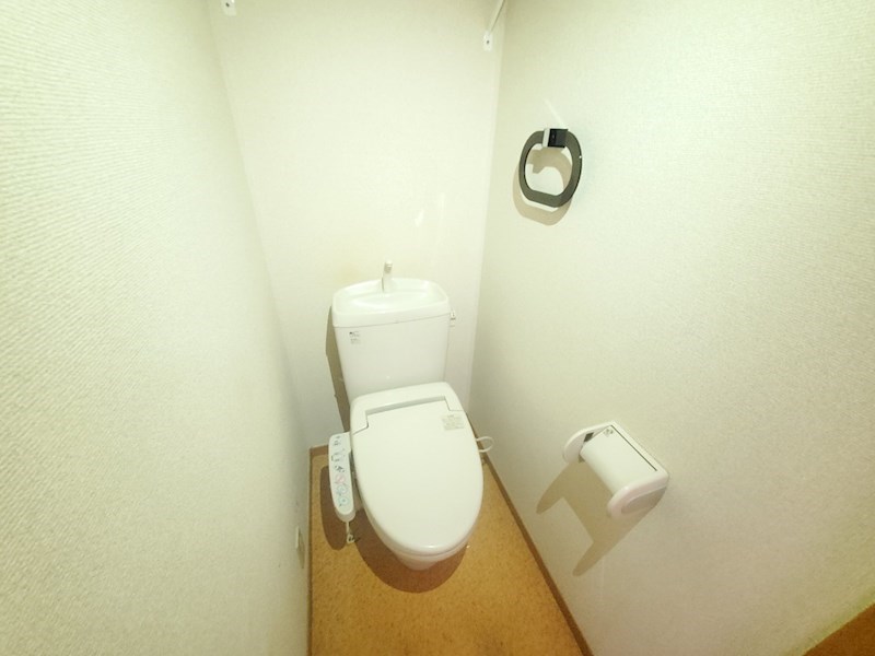 トイレ　他のお部屋の写真を使用しております。