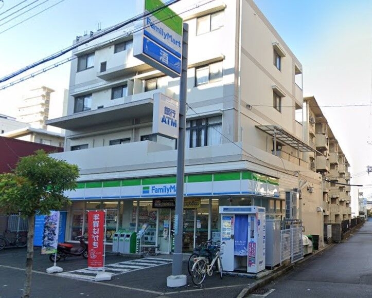 コンビニ　ファミリーマート今津駅前店（コンビニ）まで646m