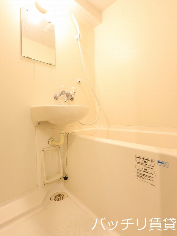 バス・シャワールーム　同型タイプの為現状優先