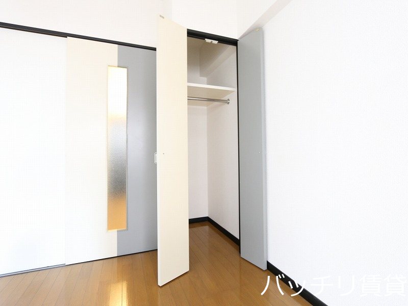 収納　同型タイプの為現状優先