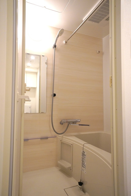 バス・シャワールーム　※写真は同タイプ住戸です。
