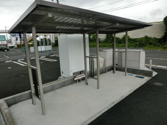その他共有部分　屋根付き駐輪場。