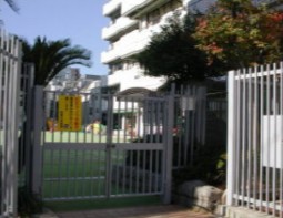 幼稚園・保育園　いずみこども園（幼稚園・保育園）まで449m