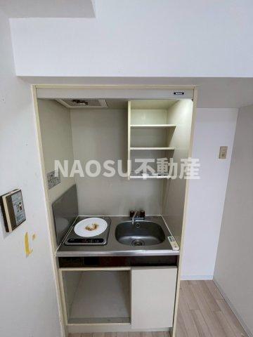 キッチン　コンパクトなキッチンで掃除もラクラク