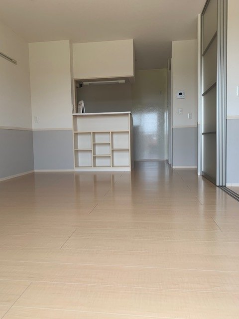 居室・リビング　南向きの明るいリビング