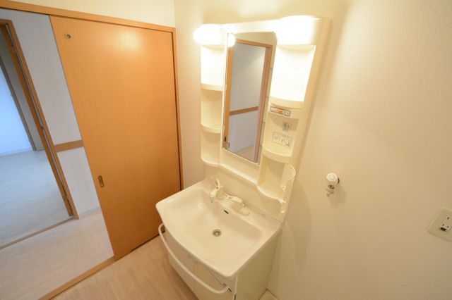 洗面設備　独立洗面化粧台付き☆