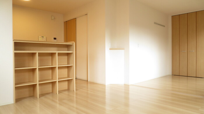 居室・リビング　【ガーディアン五万石町】103 リビング