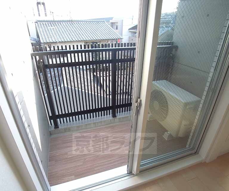 バルコニー　南向きで日当たり良好です。