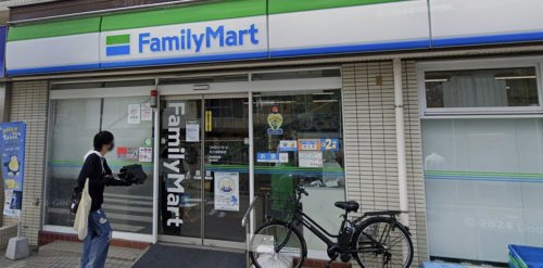 コンビニ　ファミリーマート 北小金駅前店（コンビニ）まで766m