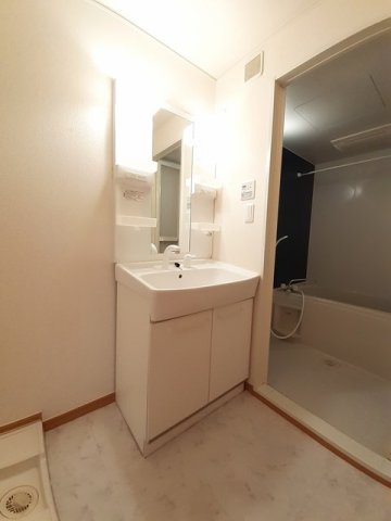 洗面設備　洗面所です