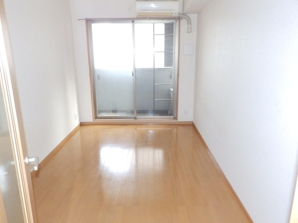 居室・リビング　フローリング