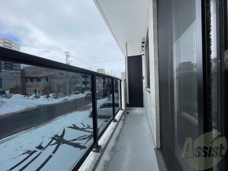 バルコニー　バルコニーです。天気の良い日には外干しができます！