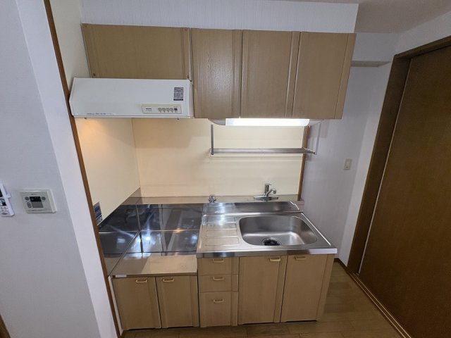 キッチン　コンパクトなキッチンで掃除もラクラク