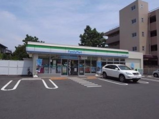 コンビニ　ファミリーマート下石神井一丁目店（コンビニ）まで536m