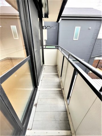 バルコニー　同物件、別号室の参考写真です。