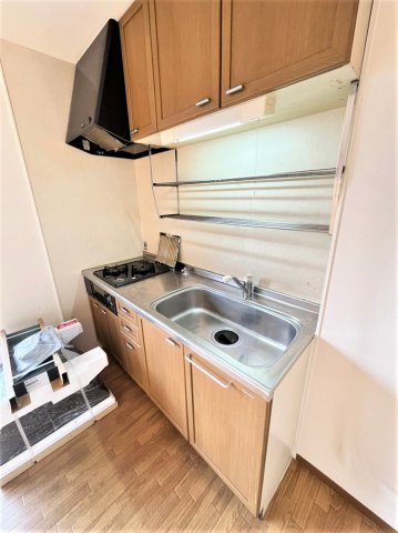 キッチン　同物件、別号室の参考写真です。