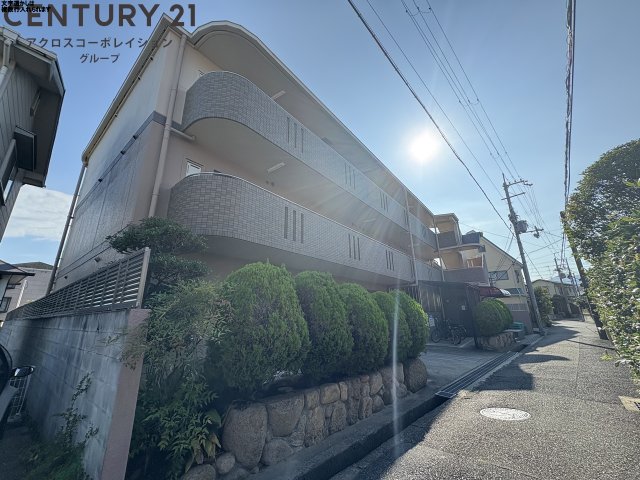 建物外観　オートロック付きで安心です♪