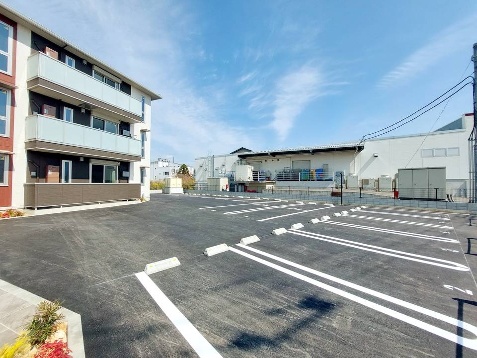 駐車場　駐車場