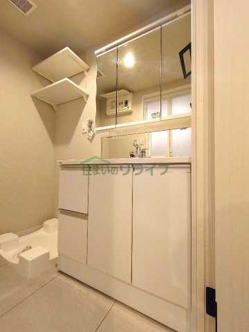 洗面設備　別部屋の参考写真です。