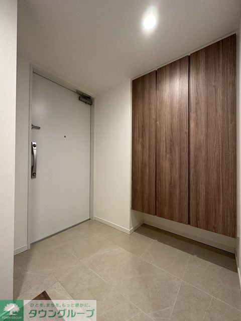 玄関　※写真は同タイプ住戸です。