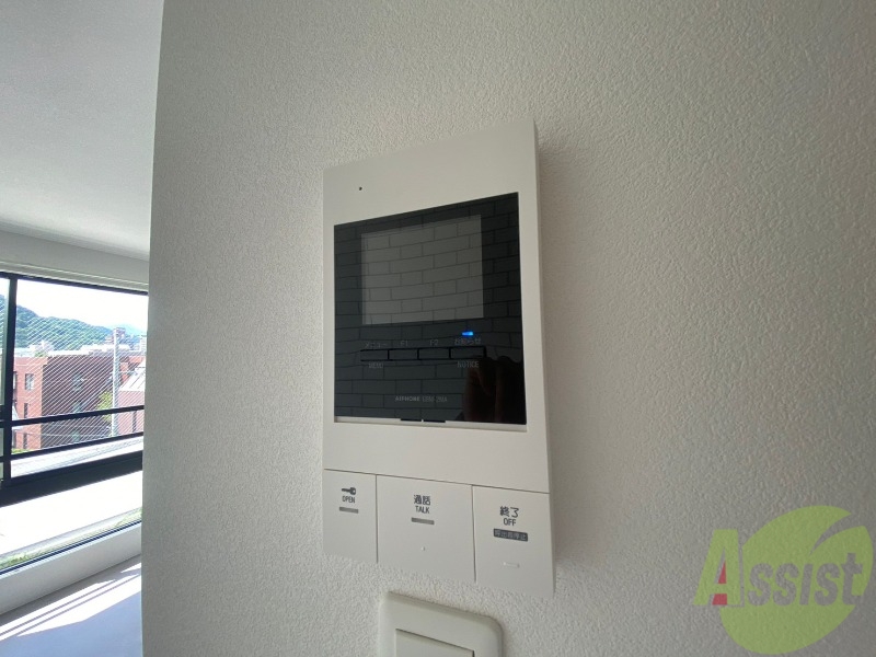 セキュリティ　ＴＶモニター付インターホンです。来客者の顔が見えるので安心！
