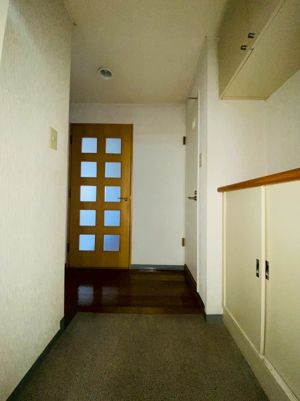 玄関　※他部屋写真使用