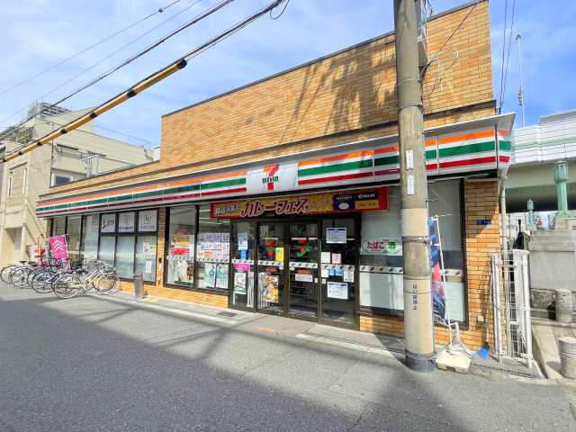 コンビニ　セブン-イレブン大阪大手橋前店（コンビニ）まで154m