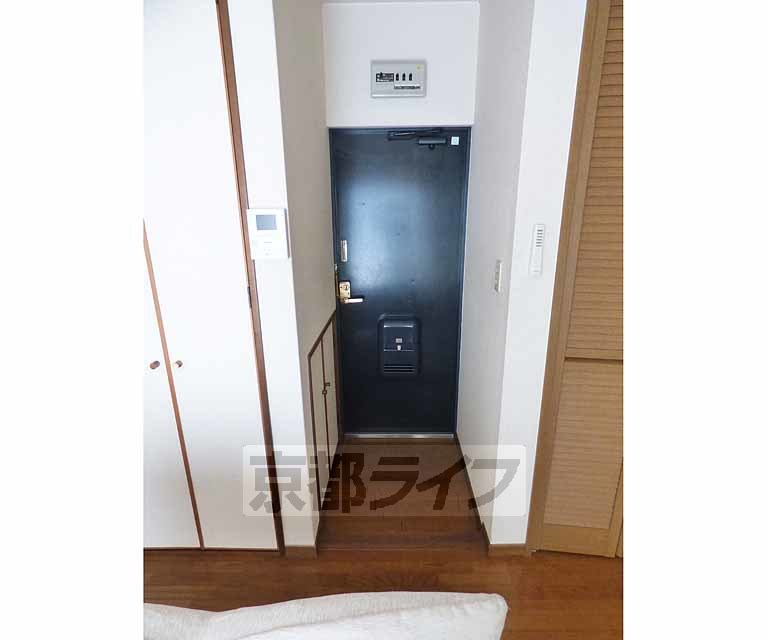 玄関　広々とした玄関です。