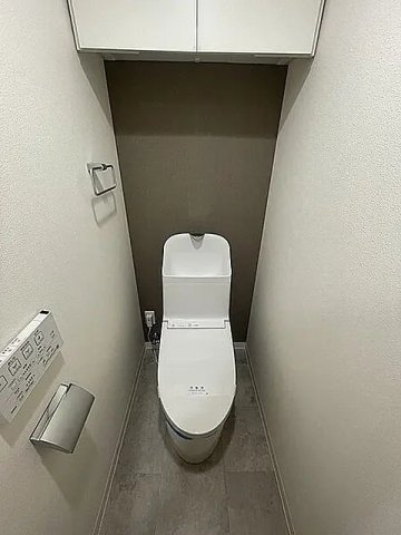 トイレ　嬉しい温水洗浄便座♪