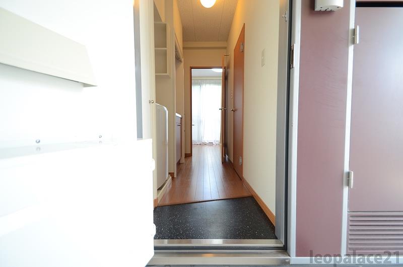 玄関　設備・使用は号室により異なる為、現況を優先致します。