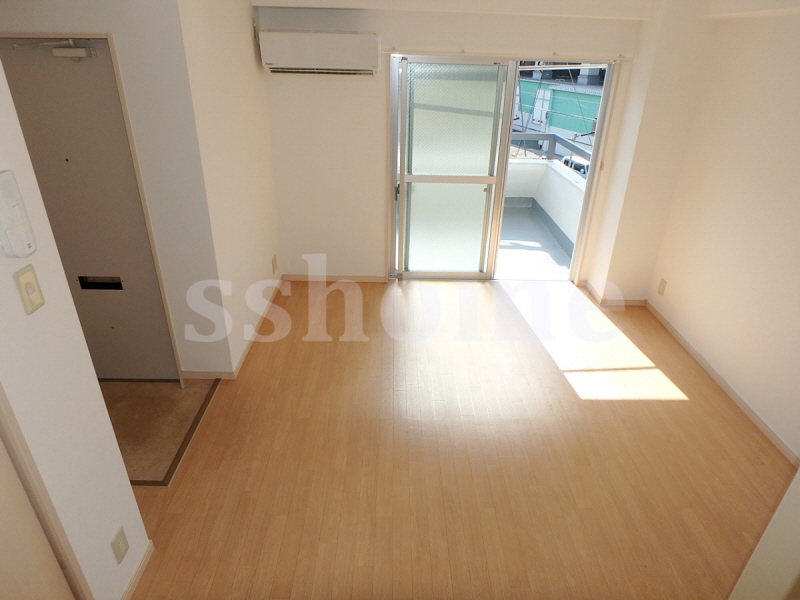 居室・リビング　きれいなお部屋です☆