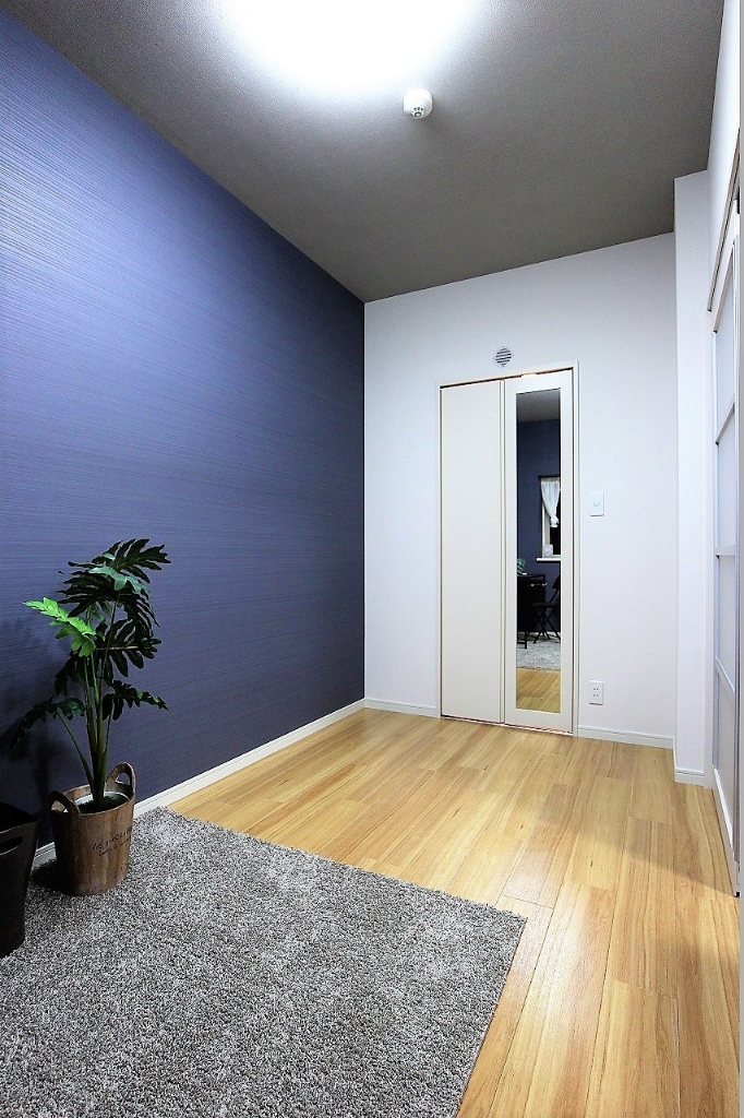 その他部屋・スペース　ウォークインクローゼットのある寝室です。