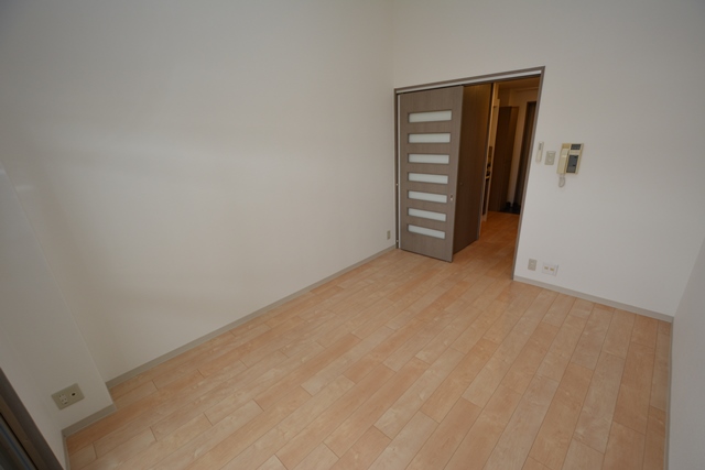 居室・リビング　洋室7帖の大きな１K