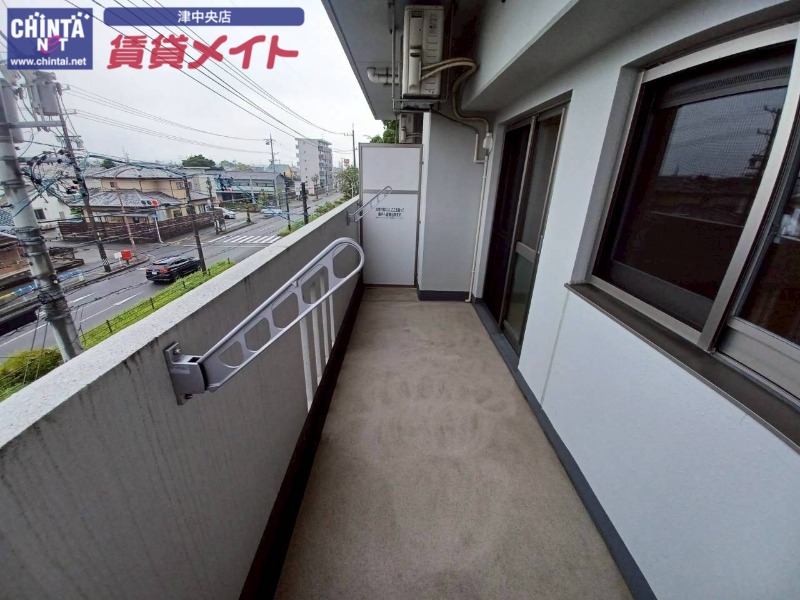 バルコニー　同じ物件、別部屋の写真です