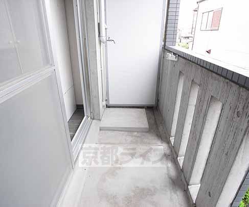 バルコニー　室外洗濯機が置けます