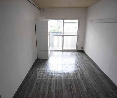 居室・リビング　奥行きが感じられますね