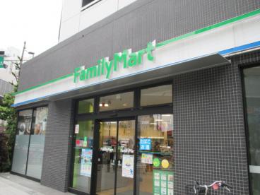 コンビニ　ファミリーマート 目黒神泉町店（コンビニ）まで234m