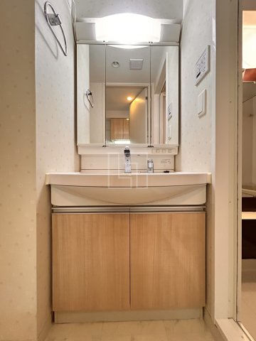 洗面設備　クローバー・ビュー上本町　独立洗面化粧台