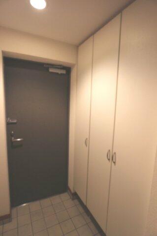 玄関　※参考写真