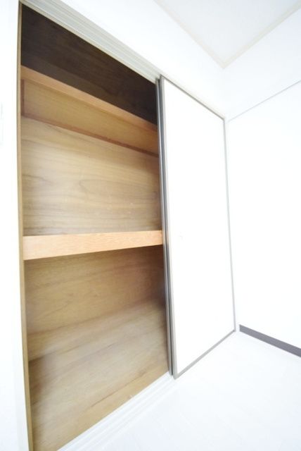 収納　奥行と高さのある収納