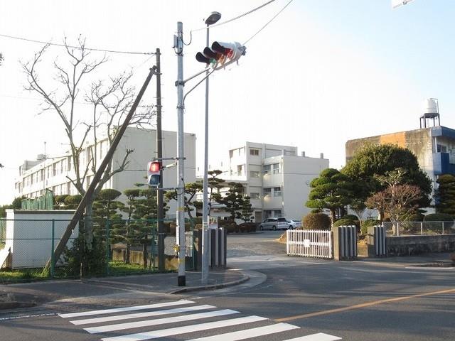 中学校　佐波中学校（中学校）まで800m