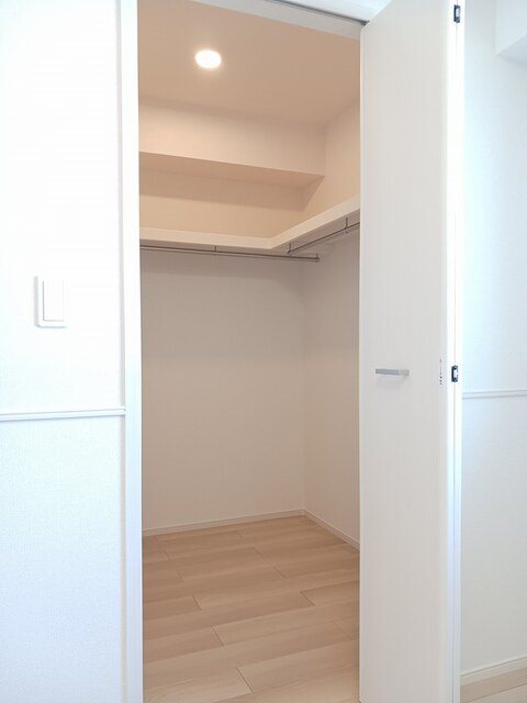 収納　ウォークインクローゼット