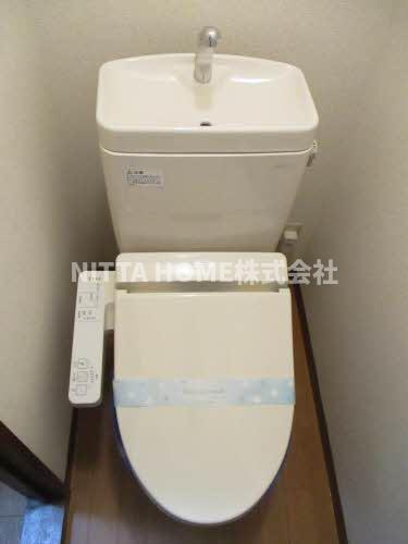 トイレ　暖房洗浄付きのトイレです(*^^*)