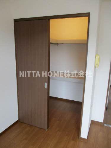 収納　洋室についている収納です◎