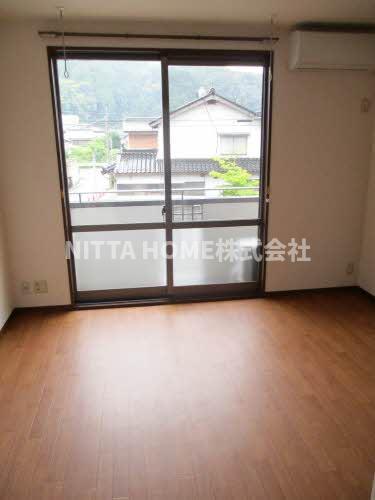 居室・リビング　６．６帖の洋室です＊