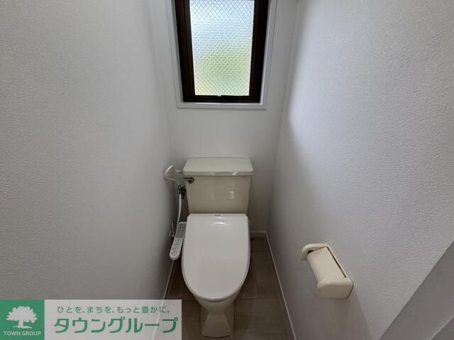 トイレ　別部屋の写真です。