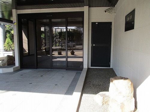 エントランス　マンションエントランス