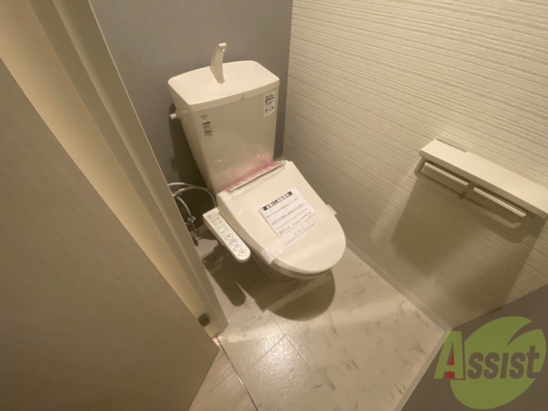 トイレ　トイレです。ウォシュレット付を探している方、おすすめです。