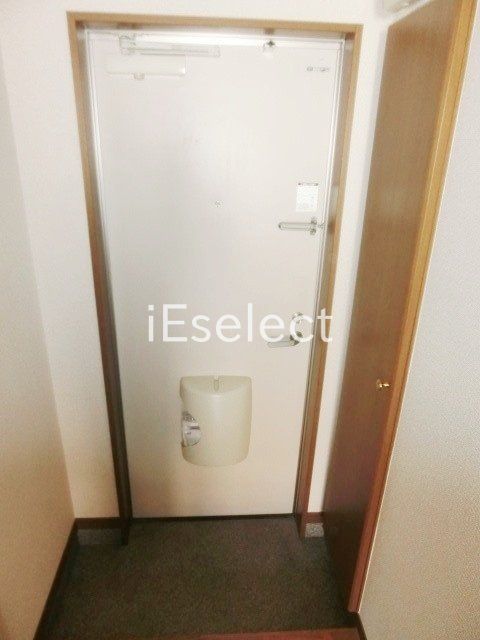 玄関　玄関。シューズボックス付きです。