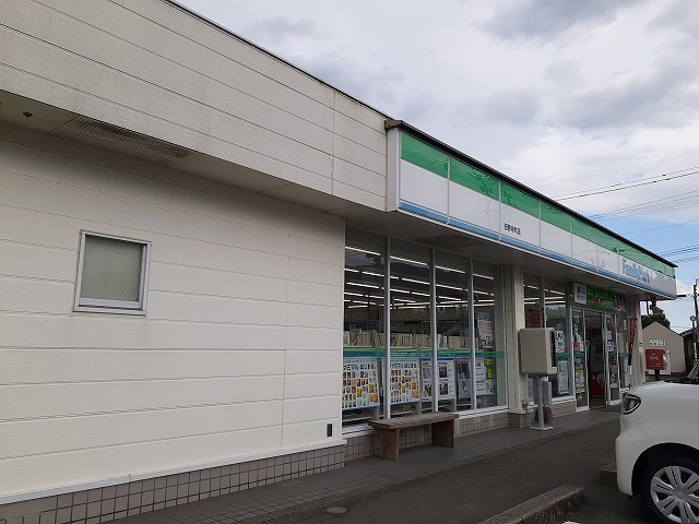 コンビニ　ファミリーマート田野寺町店（コンビニ）まで800m